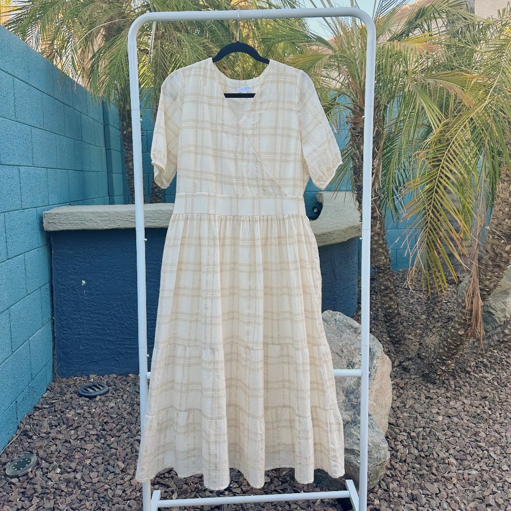 Sweet Salt Cream Checkered dress w Puff Sleeves